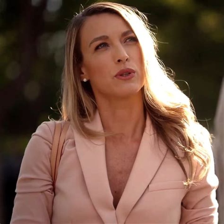 All About Natalie Zea | Net Worth, Relationship, Career ·