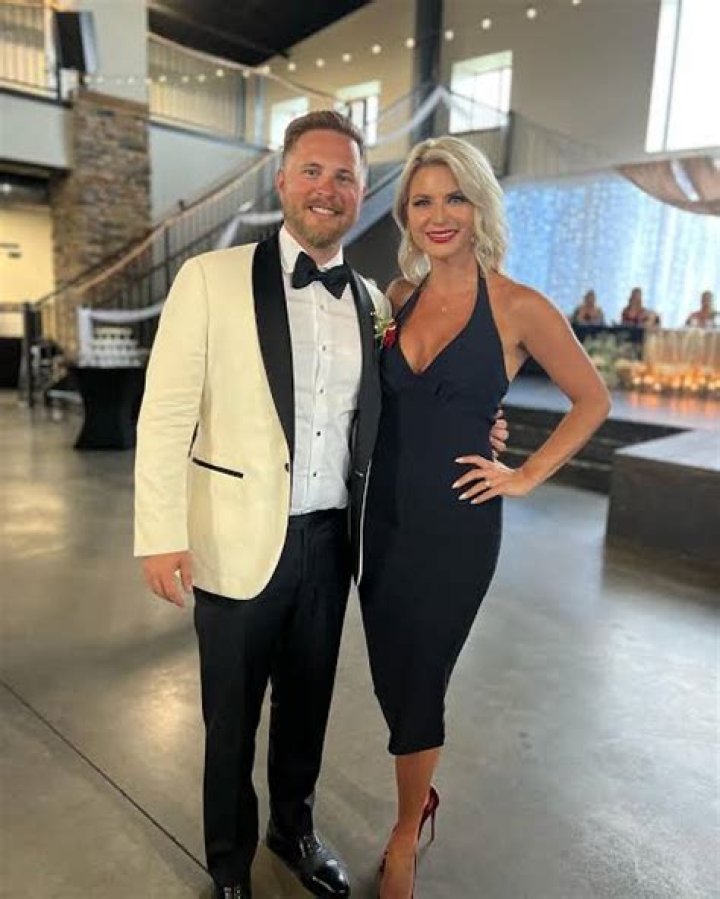 Ashley Strohmier Bio, Wiki, Age, Height, Husband, Wedding, Fox News, Haircut, Missouri, Salary, and ·