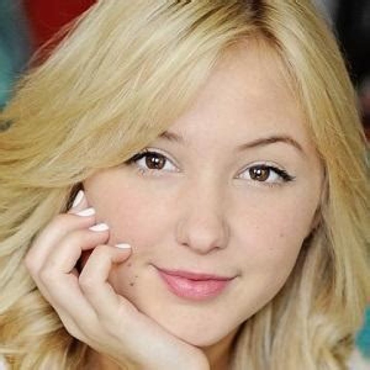 Audrey Whitby Bio, Wiki, Age, Height, Joey Bragg, Thundermans, Movies, TV Shows, and Net Worth.