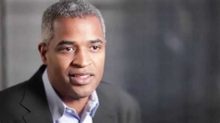 BeamBlog | Fame | Martin Nesbitt net worth and salary income estimation Jan, 2024