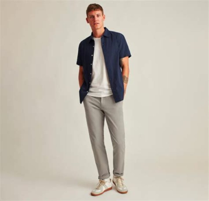 Bonobos chinos are great for everyday wear or formal events here's how they fit in person