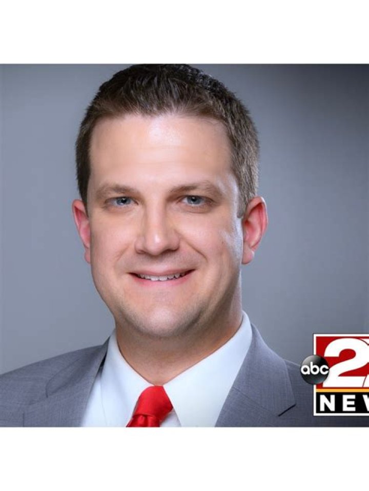 Brett Thackara Bio, Wiki, Age, Height, Wife, Children, ABC27, Salary, and Net Worth.