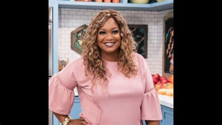 Discover The Secrets Of Sunny Anderson's Love Life!