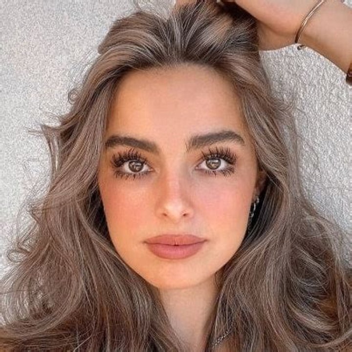Emily Schunk (Emiru) Height, Weight, Age, Boyfriend, Facts, Biography ·