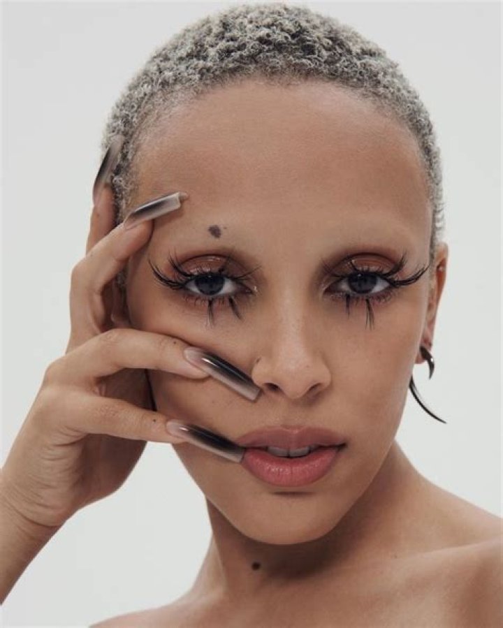Exploring The Impact Of Doja Cat's No Makeup Looks Cause