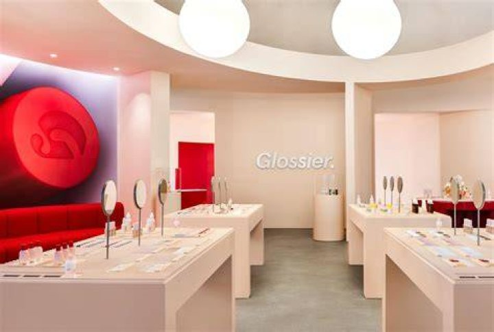 glossier store Pesquisa Google