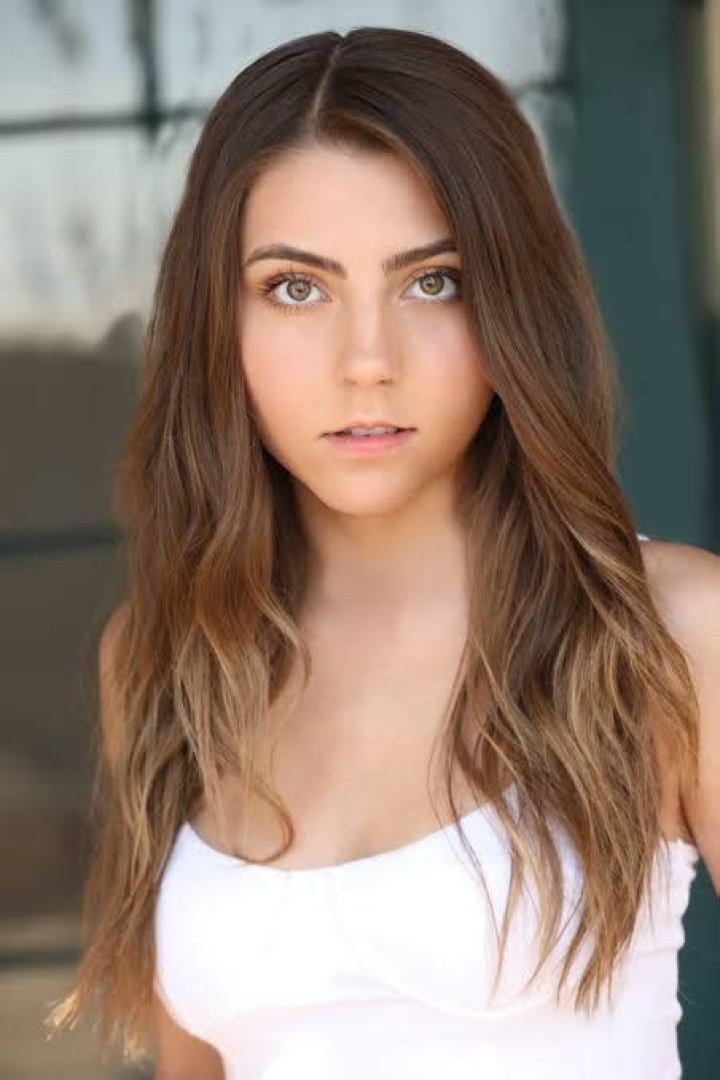 Jada Facer Biography, Height & Life Story Super Stars Bio