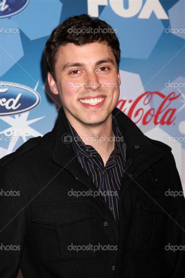John Francis Daley Biography - SwiftBlog