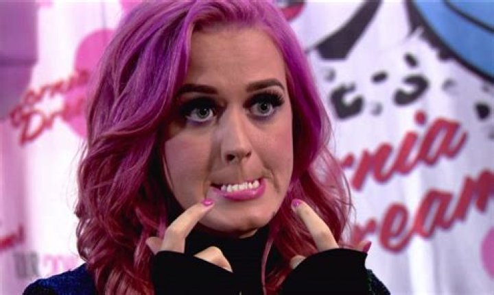 Katy Perry Bottom Teeth