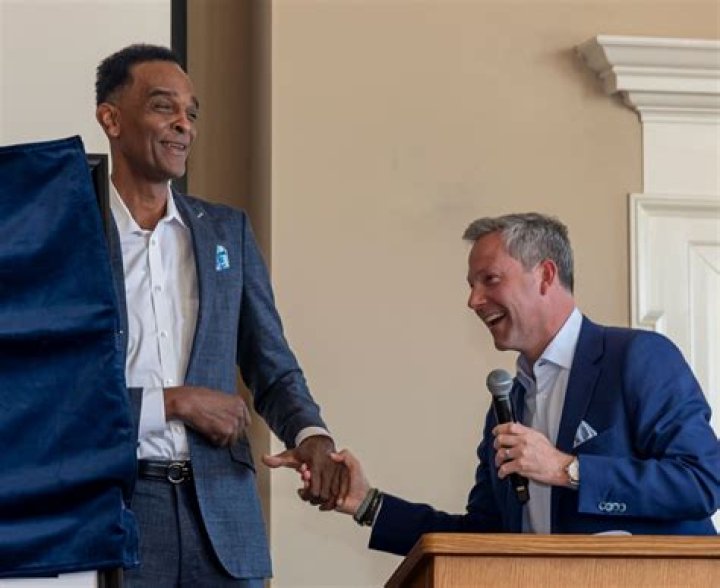 Kelvin Sampson And Ralph Sampson