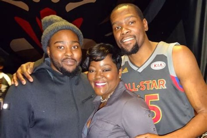 Kevin Durant Biography, Age, Girlfriend, Siblings, Weight, Tattoos and Contract ·