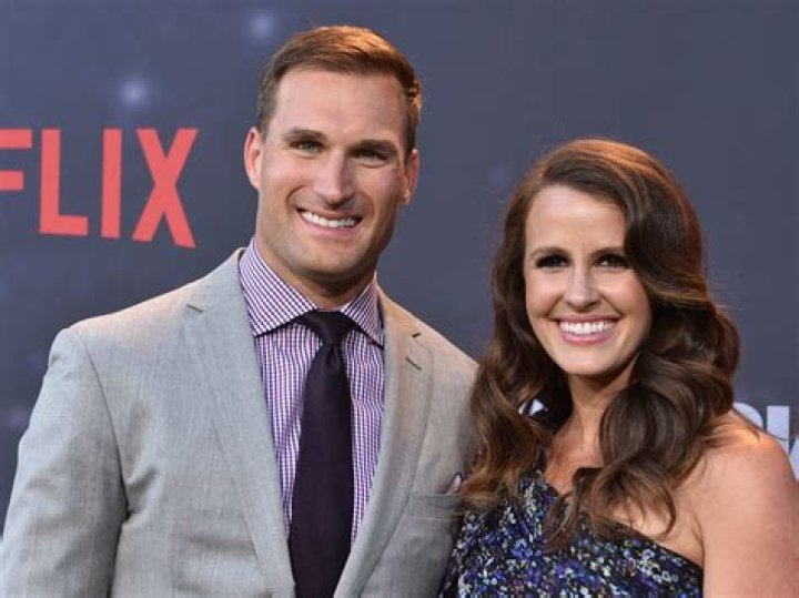 Kirk Cousins Biography, Wife (Julie Hampton), Children, Age, Height, Salary, Net Worth