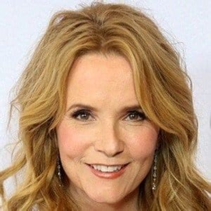 Lea Thompson Age, Height, Movies and TV Shows, Education, Family