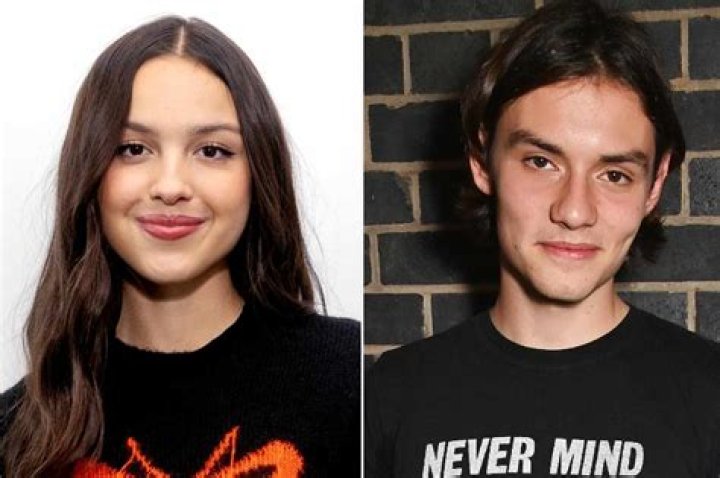 Louis Partridge Age, Net Worth, Girlfriend, Family and Biography (Updated 2023)