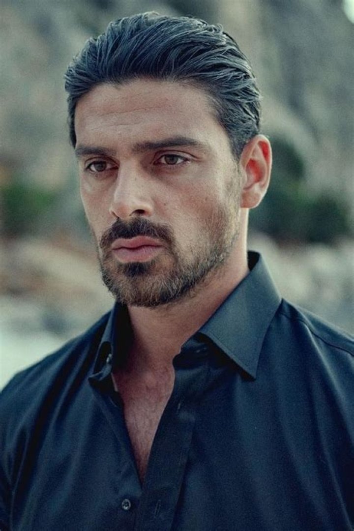 Maximo Morrone- Wiki, Age, Height, Net Worth, Wife, Ethnicity ·