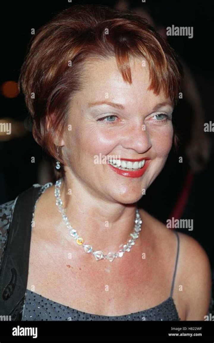 Pamela Reed- Wiki, Age, Height, Net Worth, Husband, Ethnicity