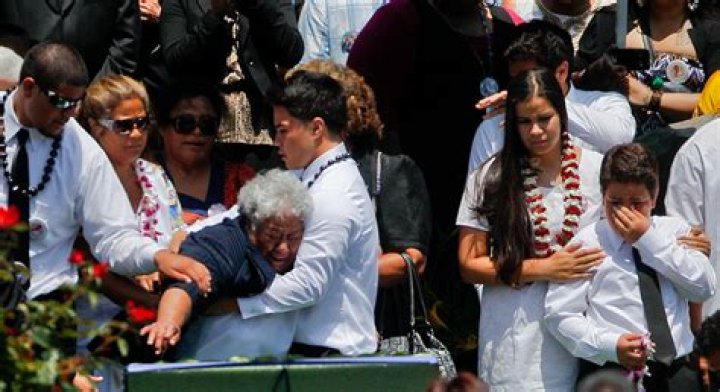 Private Seau funeral, burial conclude The San Diego UnionTribune