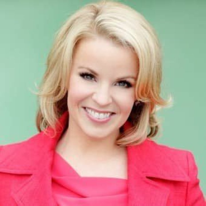 Rebecca Stevenson Bio, Wiki, Age, Height, Parents, Husband, Kids, Illness, KING 5, Salary, and Net W