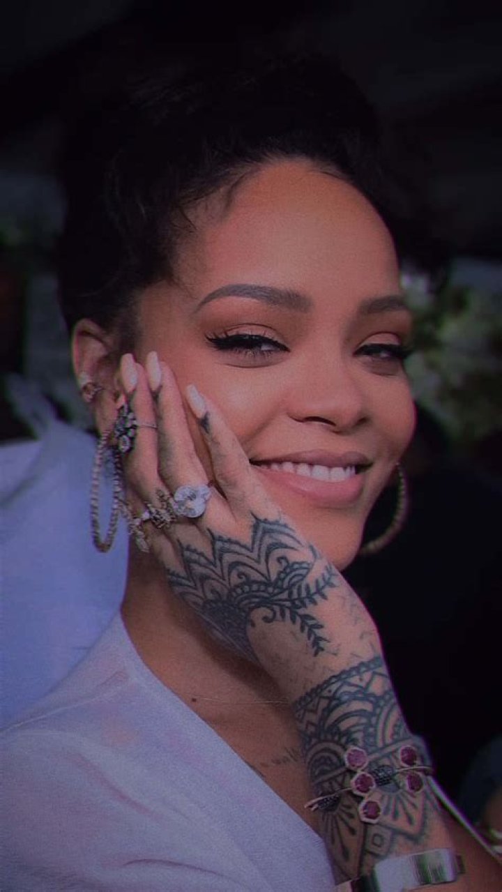Rihannas Hand Tattoo New Design By Bang Bang In Dominican Republic Hollywood Life