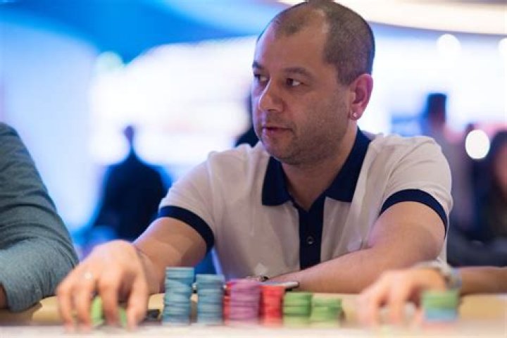 Rob Yong's Net Worth: A Poker Pro's Fortune