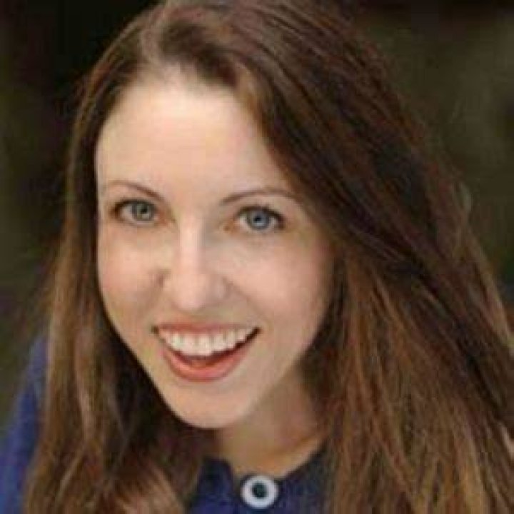 Shannon DeVido Bio, Age, Net Worth, Height, Single, Facts