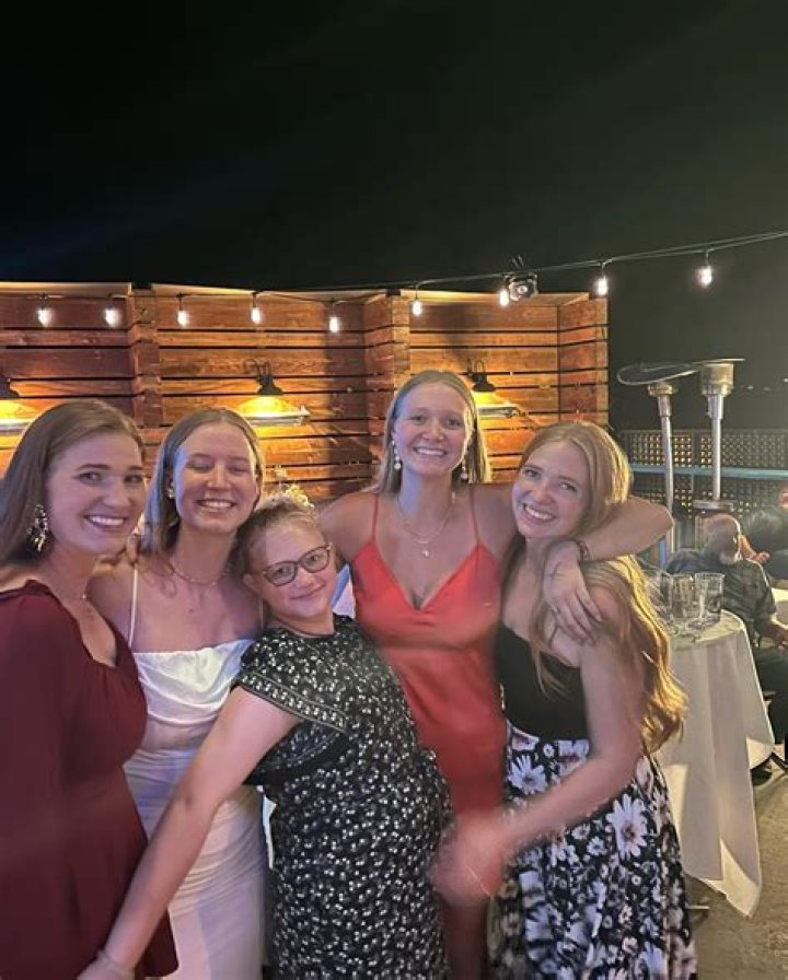 Sister Wives' Truely Brown, 13, is as tall as aunt Janelle in shocking new photo as pre-teen stands