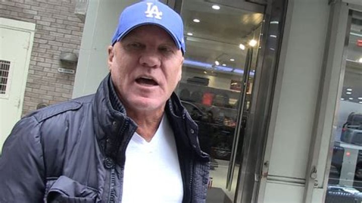 Steve Madden Says Lori Loughlin Shouldn't Go to Prison for Misguided Help