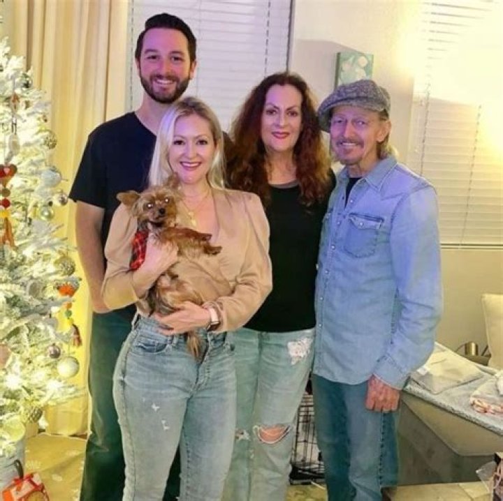 Temukan Fakta Menarik Tentang Istri Ted Neeley, Leeyan Granger