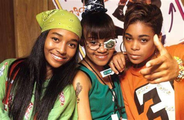 TLC's &lsquo;Our 2 Moms&rsquo; Follows Blended Family With 7 Kids