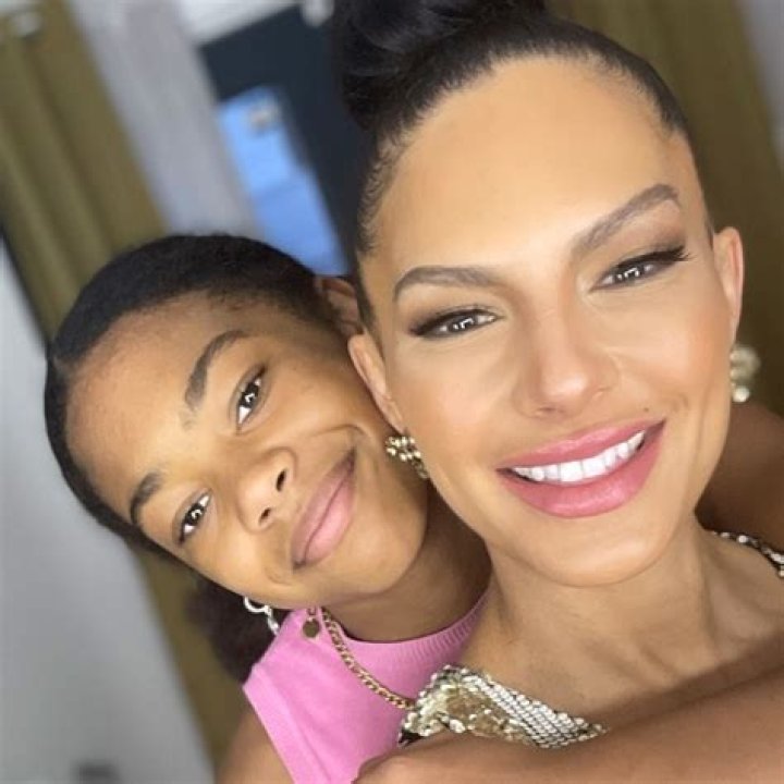Unveiling The Challenges And Resilience Of Amanza Smith's Multiracial Identity