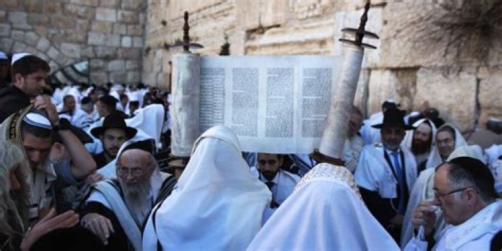 Whats His Religion? Was He Christian Or Jewish? |