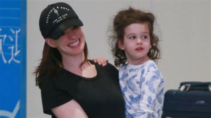 Who Are Anne Hathaway's Kids? Let's Meet Her Two Sons ·