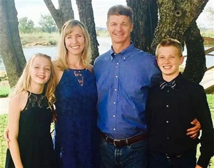 Who Is Brooks Douglass Wife Julea Douglass? Family Tree