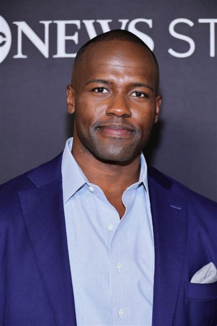 Who Is Dr Darien Sutton? Wife and Brother, Meet His Family ·