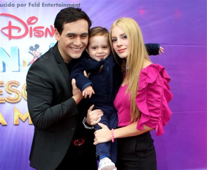 Who is Julin Figueroa's wife Imelda? |