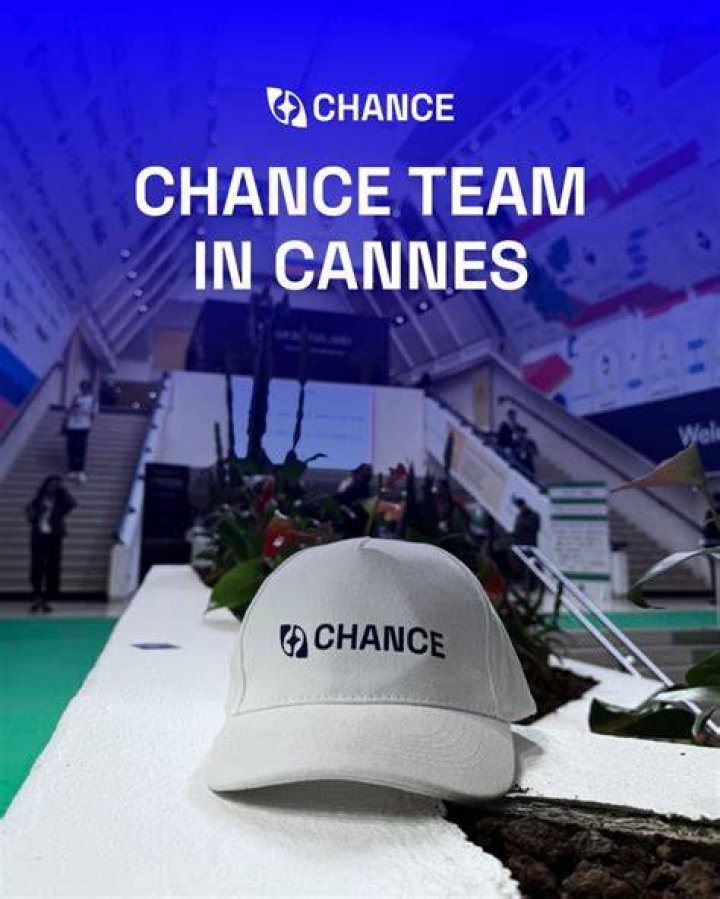 Who is on team Chance The Rapper in The Voice Season 25? Dexerto