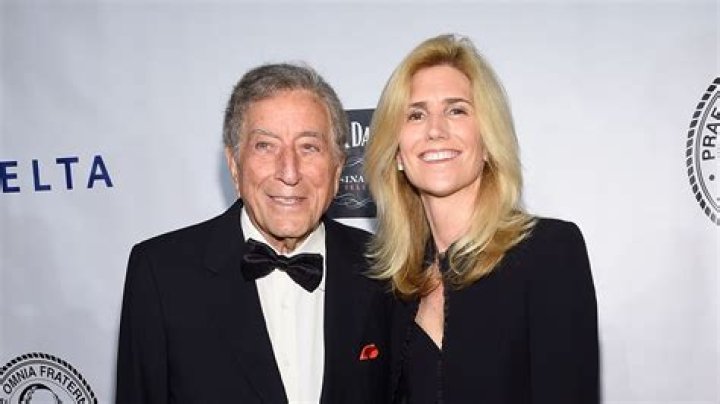 ZingX | Susan Crow- Bio, Age, Net Worth, Husband, Marriage, Height